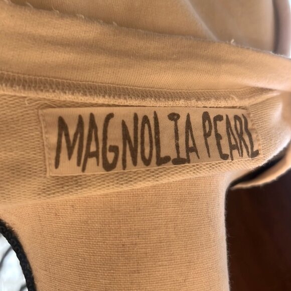 This is a Robin Embroidered Quote Sweatshirt - Picture 7 of 9